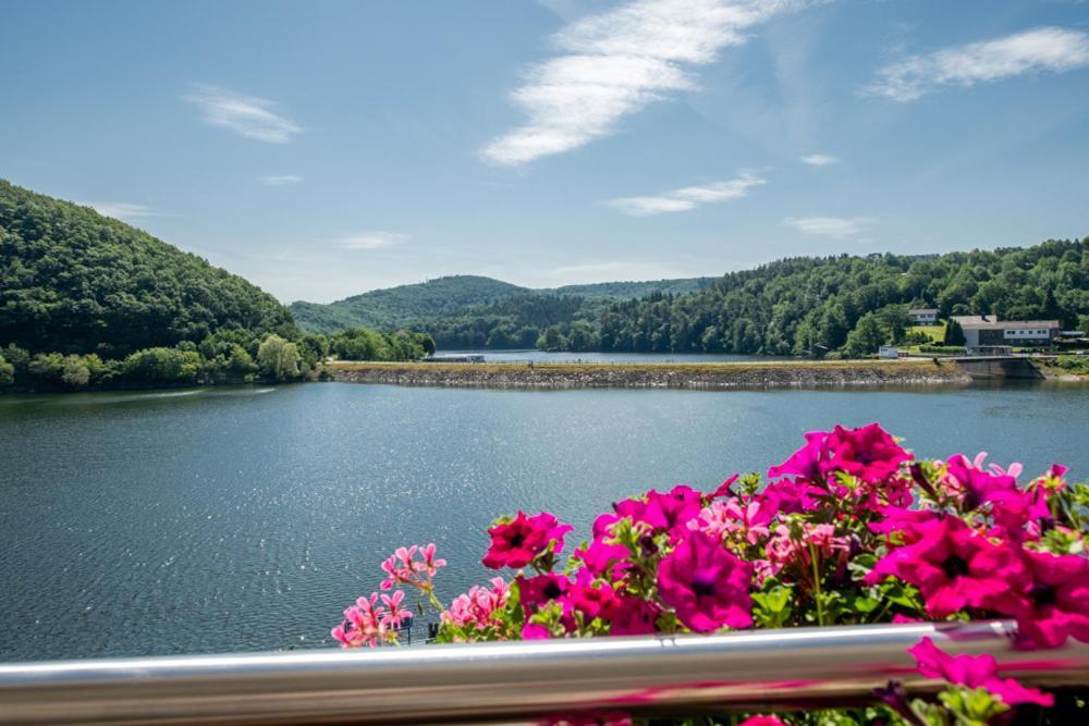 Garni Hotel Henn Simmerath Bagian luar foto