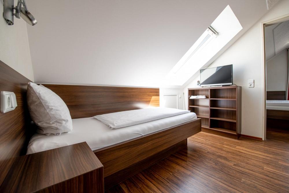 Garni Hotel Henn Simmerath Bagian luar foto