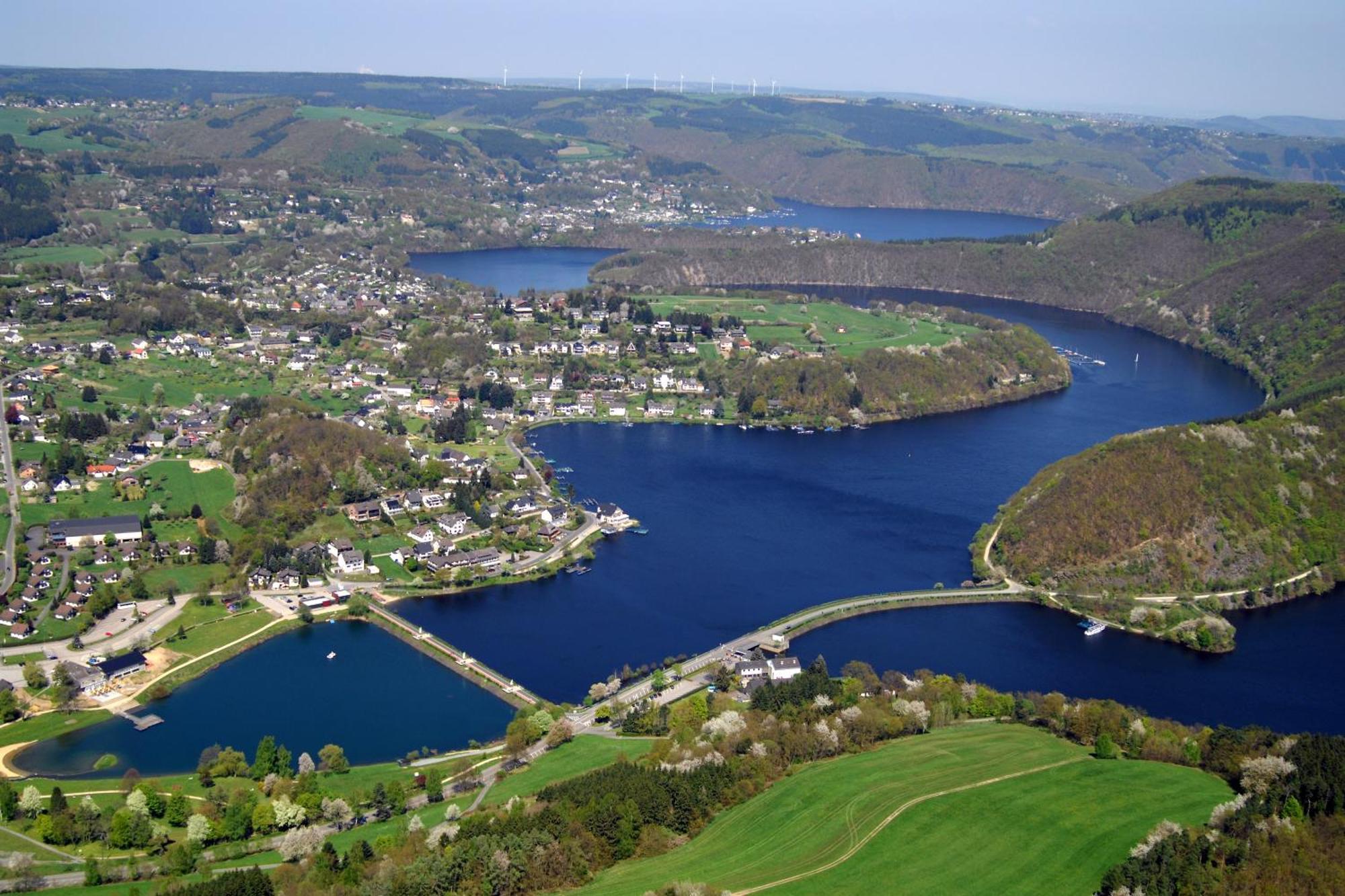 Garni Hotel Henn Simmerath Bagian luar foto